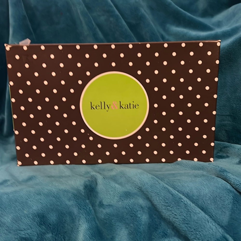 Kelly & Katie Chris Glamour Heels with Bag